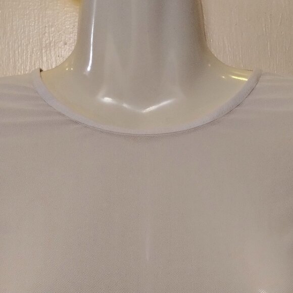 Adome (M) Sheer Long Sleeve Crop - Picture 2 of 4